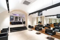Hon Salon 